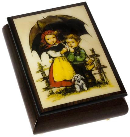 Nr.100-02-06 Knabe und Mädchen mit Schirm